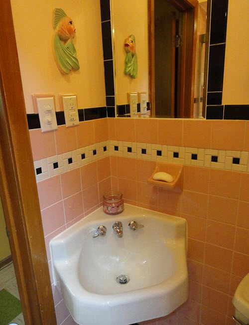 4x4_pink_bathroom_tile_7