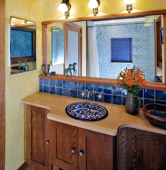 blue_ceramic_bathroom_tile_32