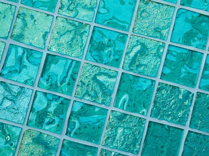 blue_glass_bathroom_tile_38