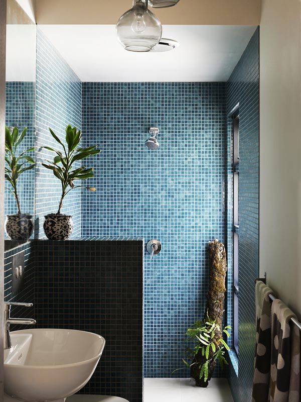 blue_glass_mosaic_bathroom_tiles_11