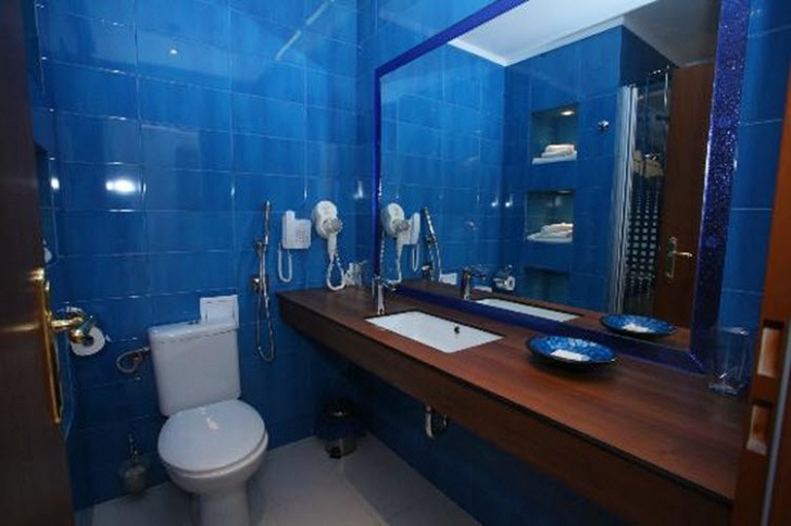 dark_blue_bathroom_wall_tiles_38