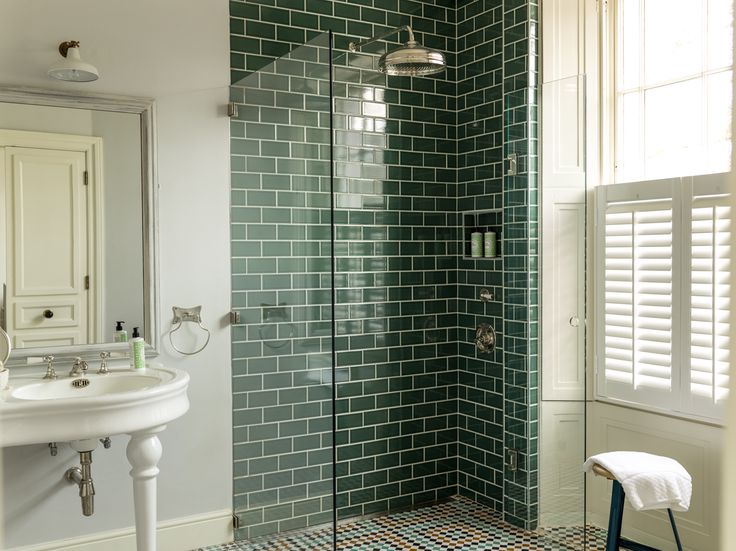 dark_green_bathroom_tile_27