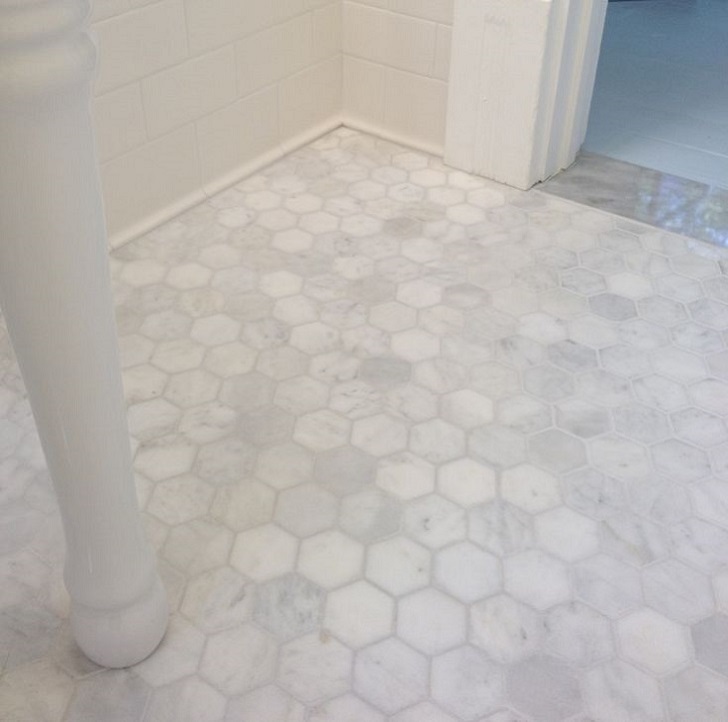 gray_hexagon_bathroom_tile_1