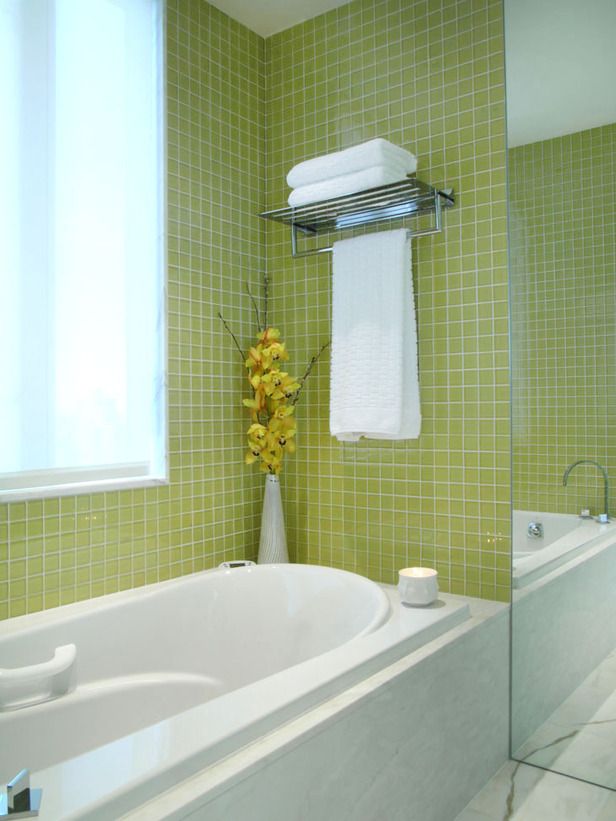 green_glass_bathroom_tile_36