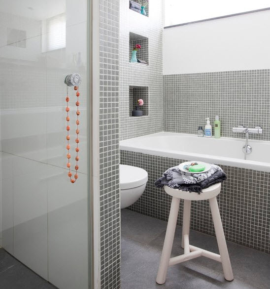 grey_mosaic_bathroom_wall_tiles_37