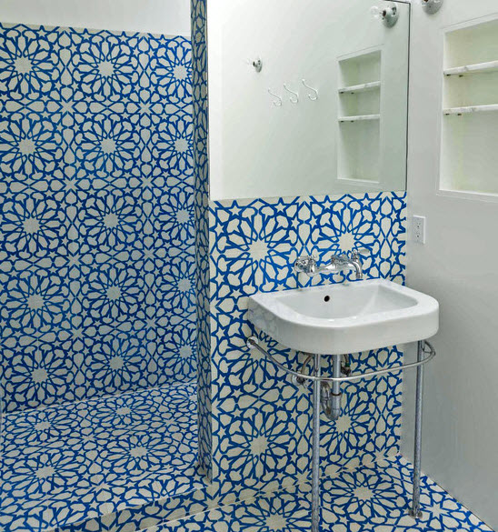 large_blue_bathroom_tiles_16