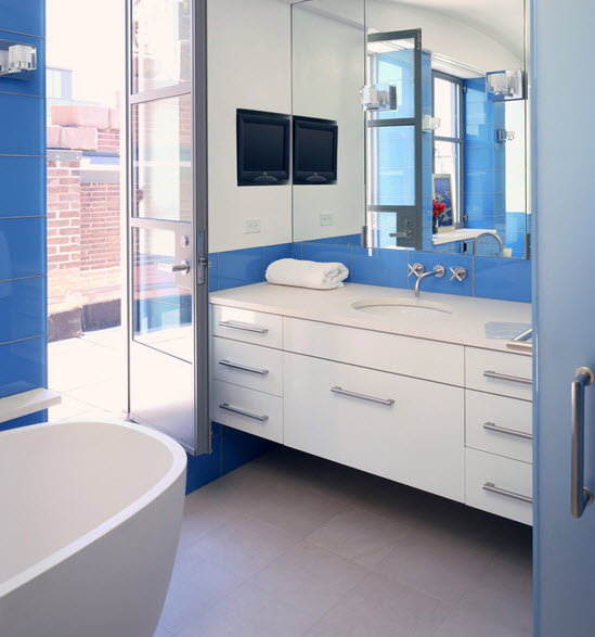 large_blue_bathroom_tiles_19