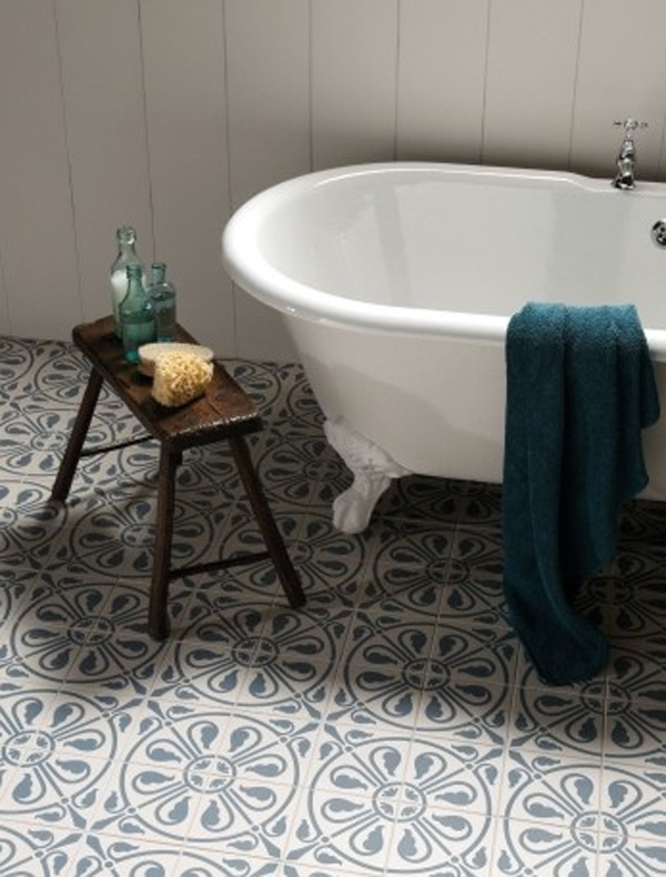 large_blue_bathroom_tiles_8