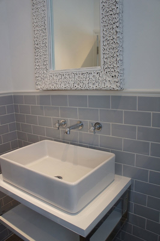 light_gray_bathroom_tile_36