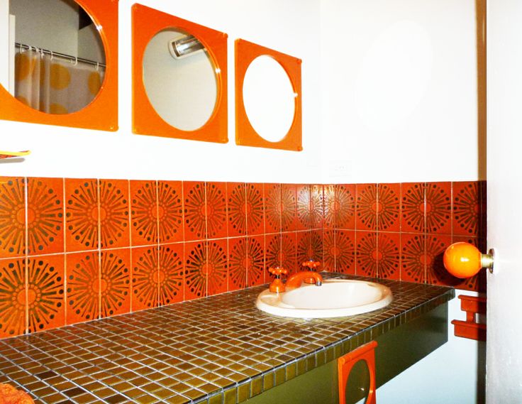 orange_bathroom_tiles_33