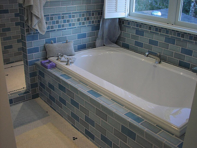 pale_blue_bathroom_tiles_25