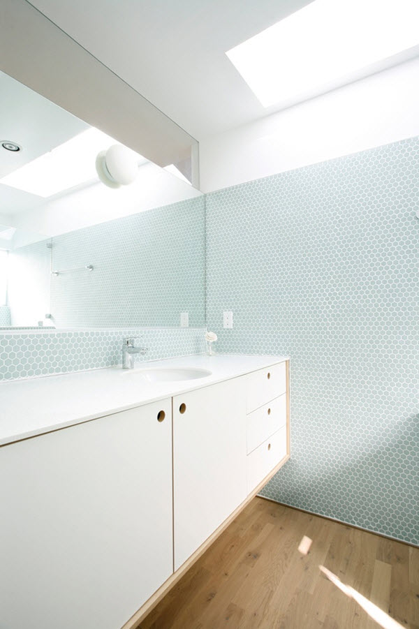 pale_blue_bathroom_tiles_8