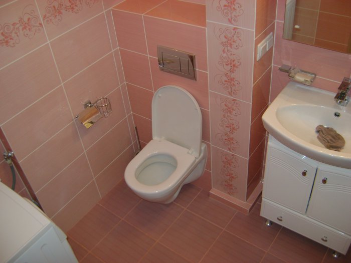 pink_bathroom_floor_tiles_31