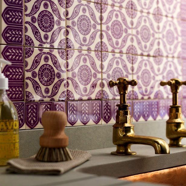 purple_bathroom_wall_tiles_2