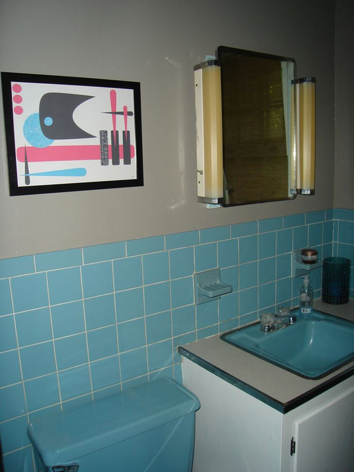 retro_blue_bathroom_tile_13