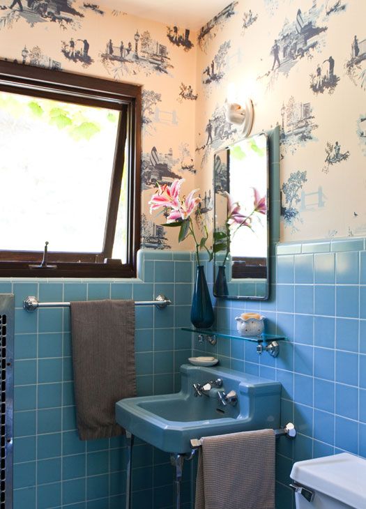 retro_blue_bathroom_tile_38