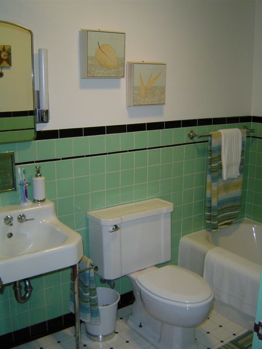 retro_green_bathroom_tile_18