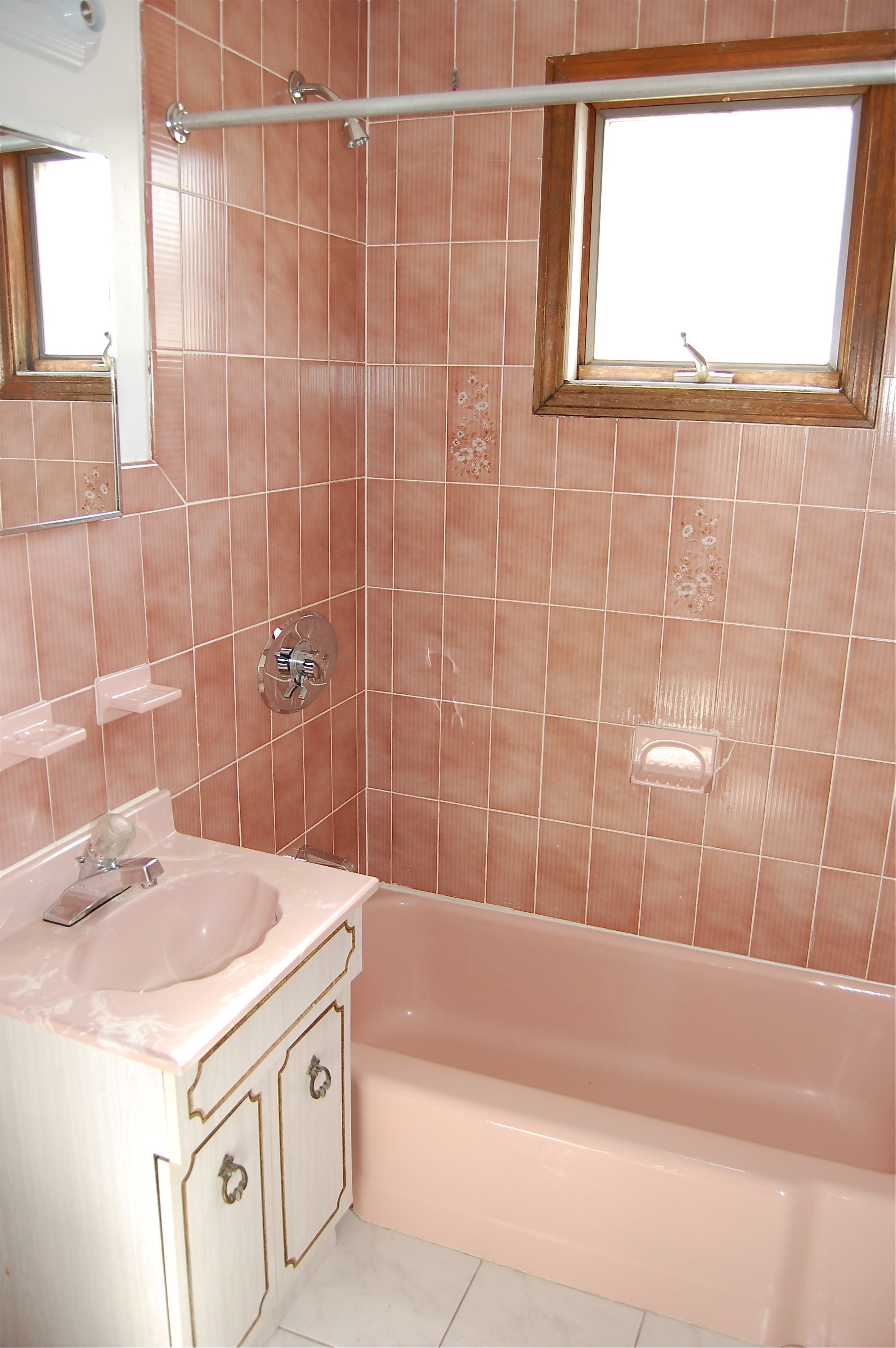 40 vintage pink bathroom tile ideas and pictures 2020 