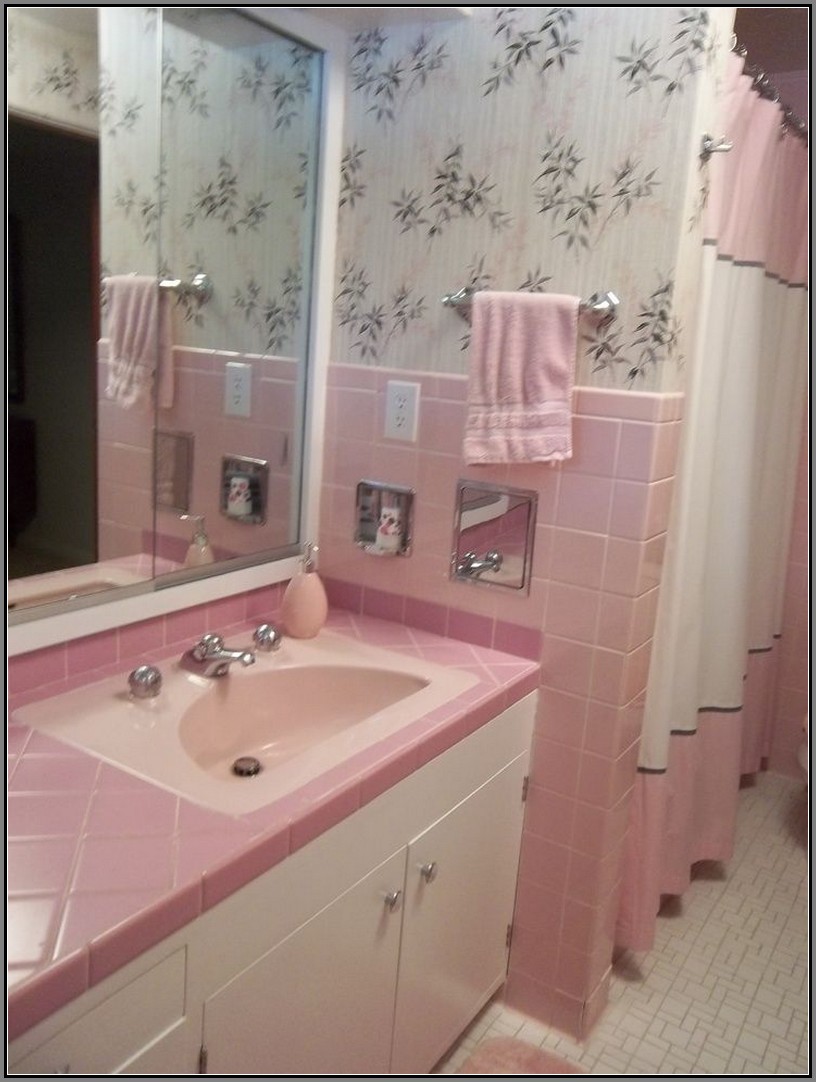 vintage-pink-tile-bathroom (1)