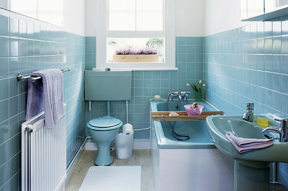 bath-blue-tile