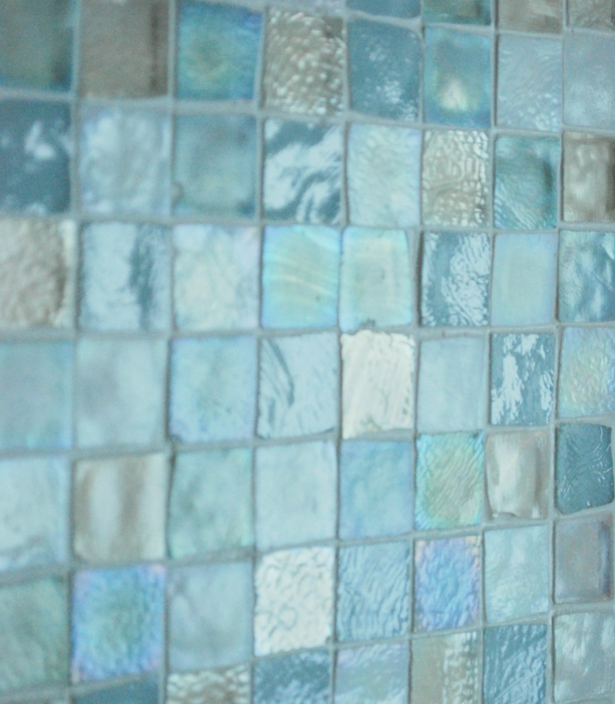 bathroom-vintage-shower-wall-designs-with-blue-ocean-cubical-glass-tile-with-greige-cemen-trim-artistic-and-cool-shower-designs-with-glass-tiles