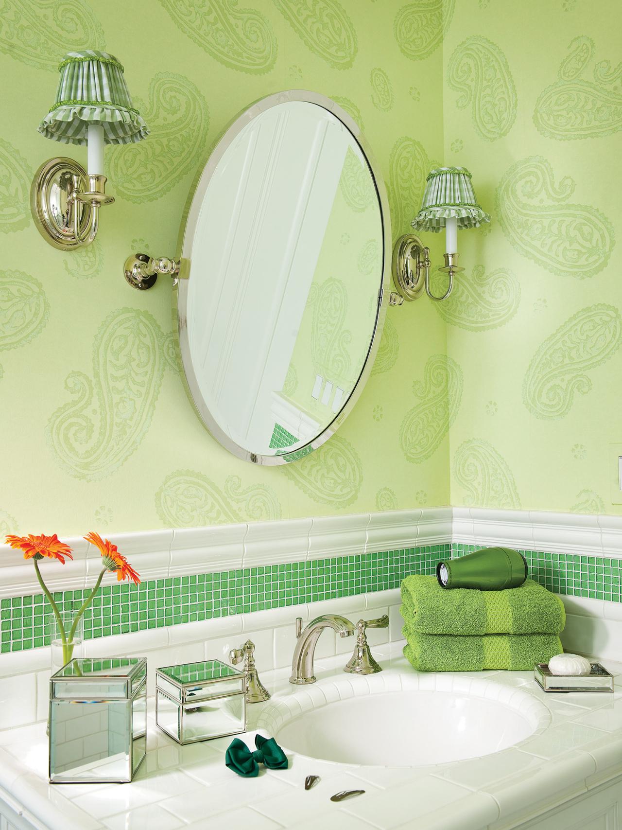 CI-Allure-of-French-and-Italian-Decor_Green-White-Bathroom-Pg79_3x4.jpg.rend.hgtvcom.1280.1707