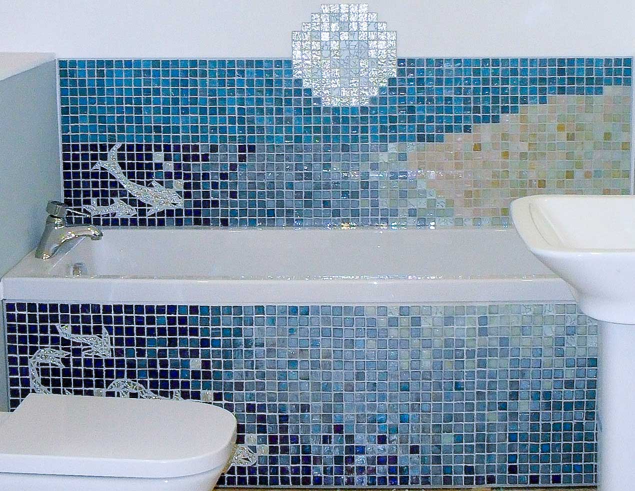 30 stunning pictures of glass mosaic tile for bathroom ...