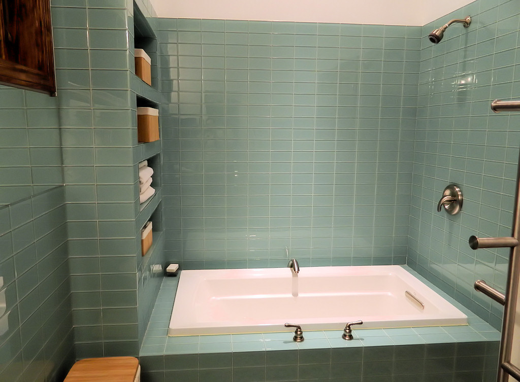 Green-Glass-Subway-Tile-Shower-Wall