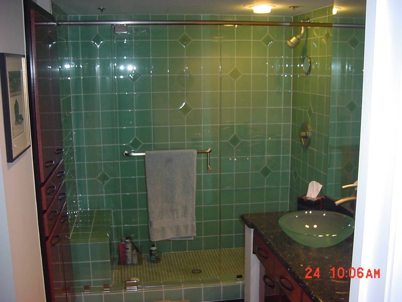 28 nice pictures of bathroom glass tile accent ideas 2020