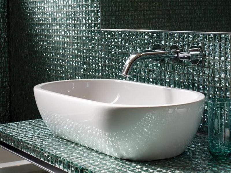 glass-tile-ideas-for-small-bathrooms-ideas-photo