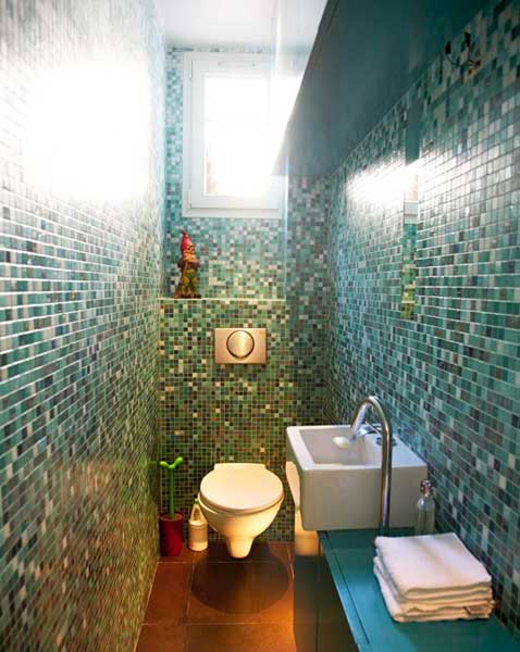 photosbath1-green-glass-tile-mosaic-bathroom