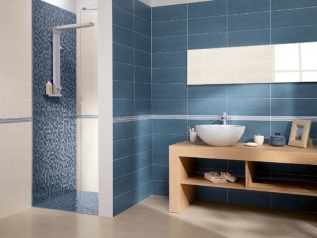 piastrelle-e-mosaico-blu-in-bagno