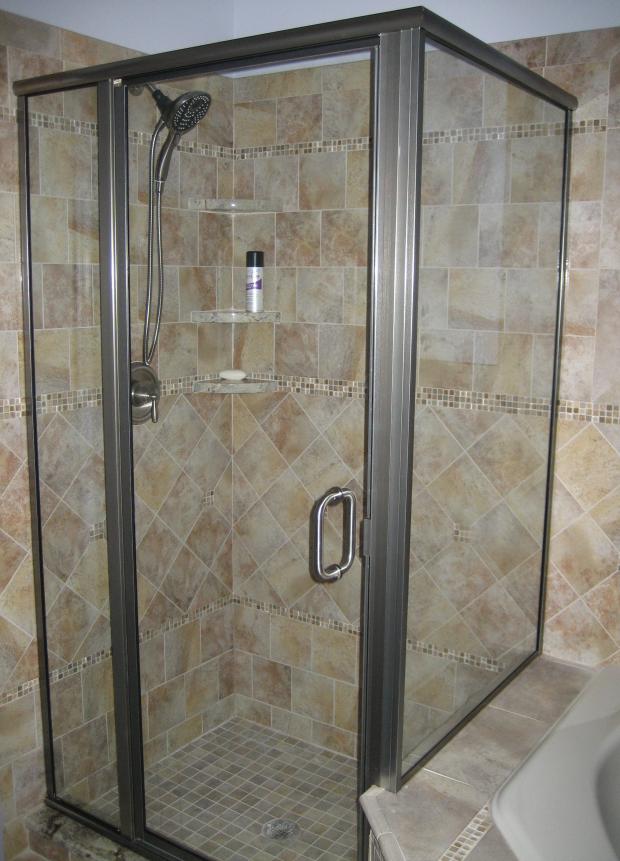 porcelain-tile-shower-multiple-pattern