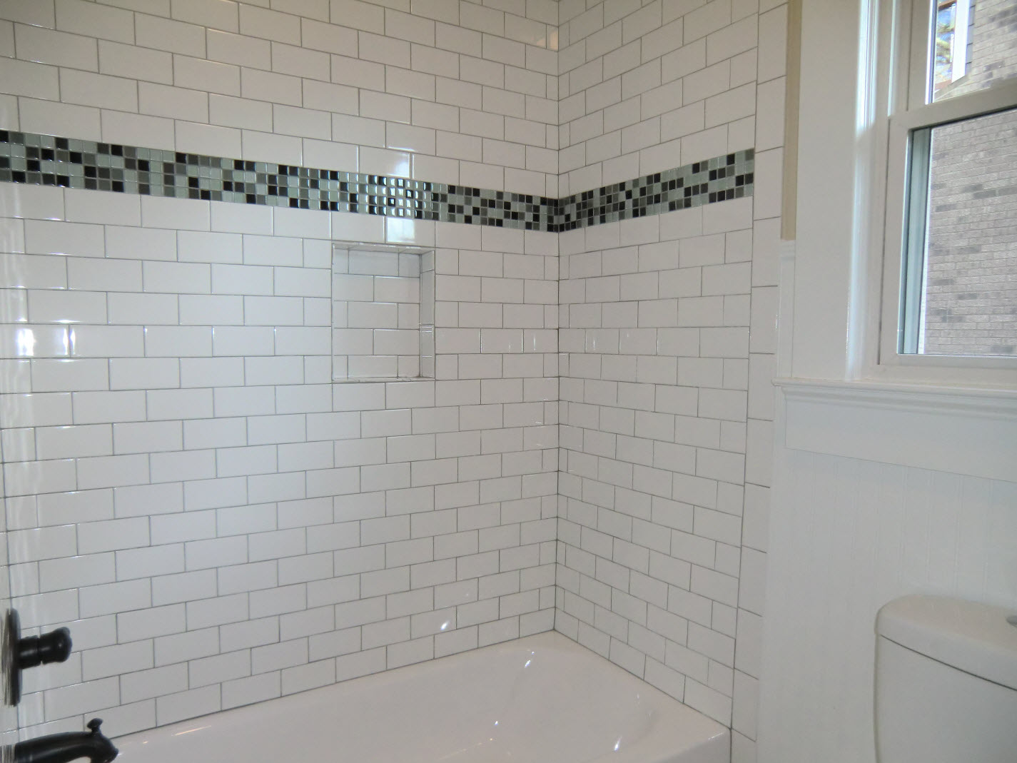 Best-Subway-Tile-Bathroom