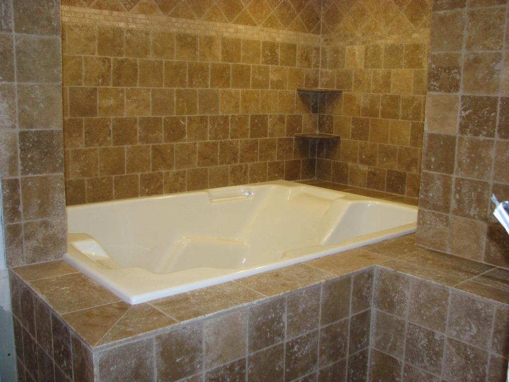 Brown-Small-Bathroom-Tile