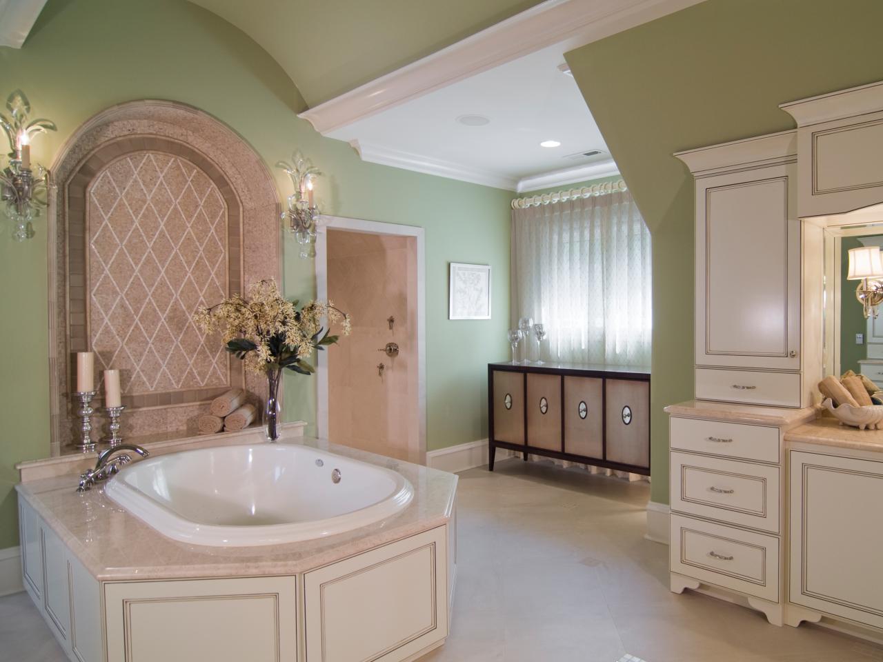 CI-Carolina-Design-Associates-mint-master-bath-beauty_s4x3.jpg.rend.hgtvcom.1280.960