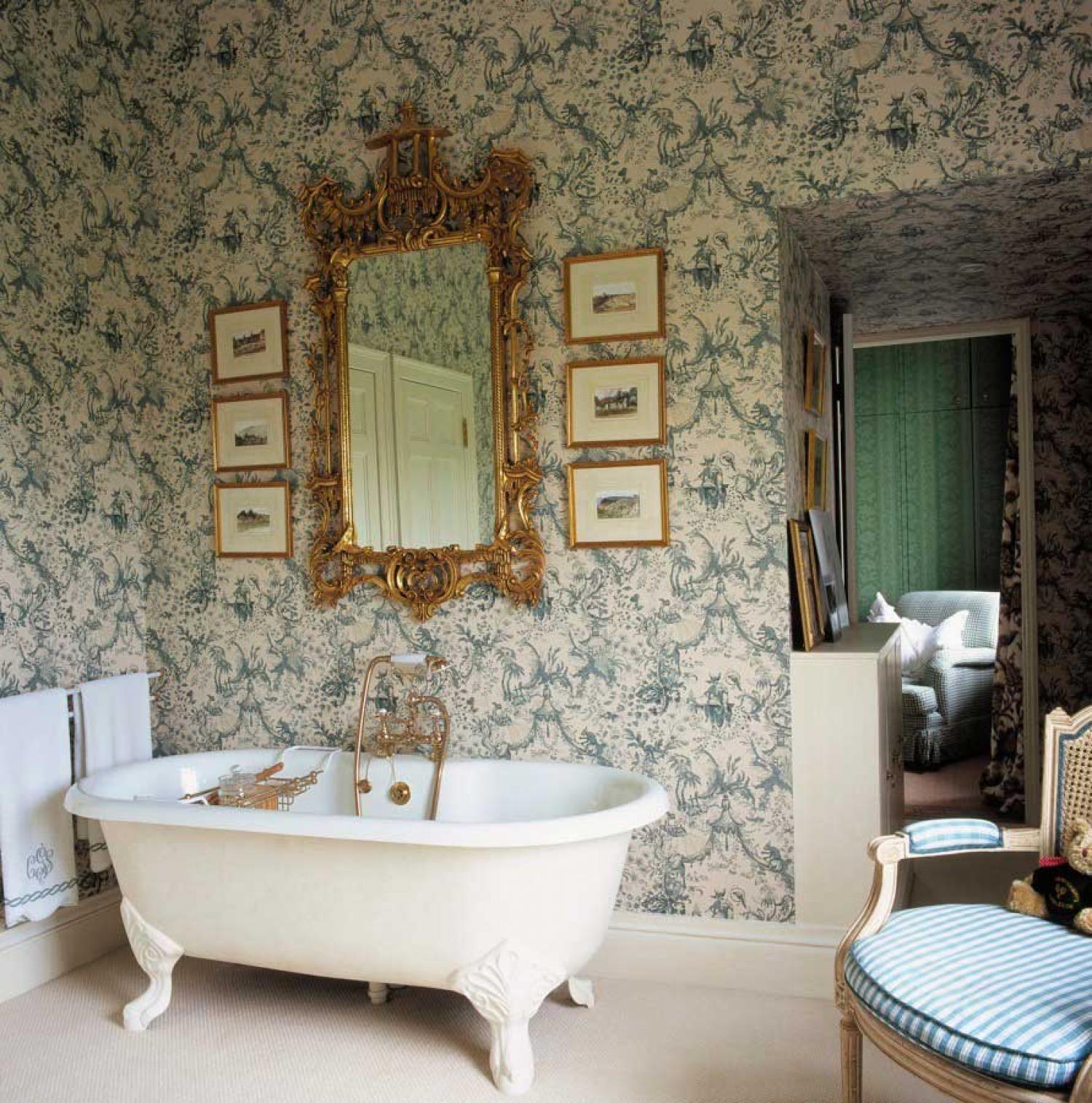 Gold-and-Teal-Victorian-Bathroom