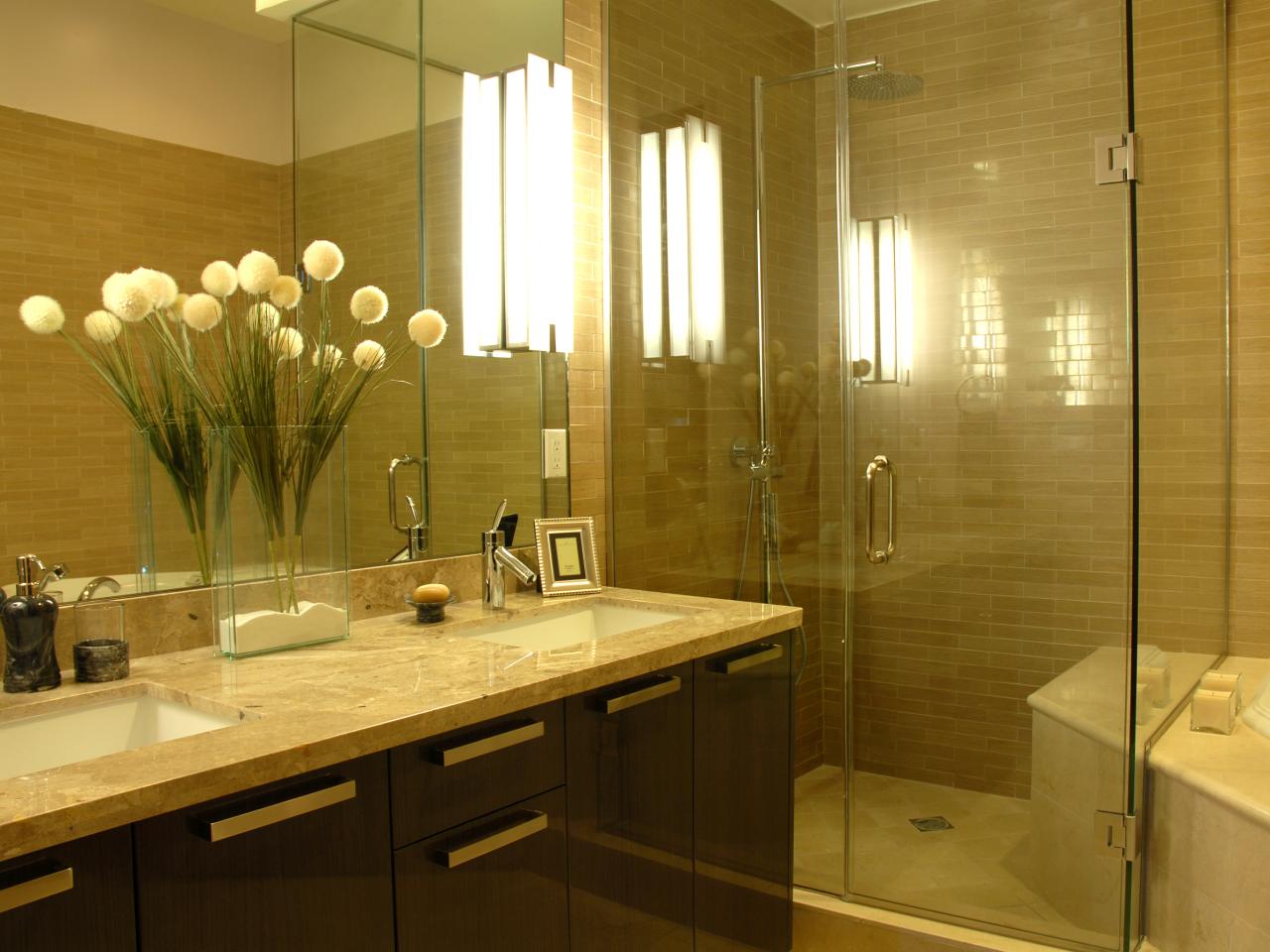 Kim-Ammie-Gold-Bathroom_02_s4x3.jpg.rend.hgtvcom.1280.960