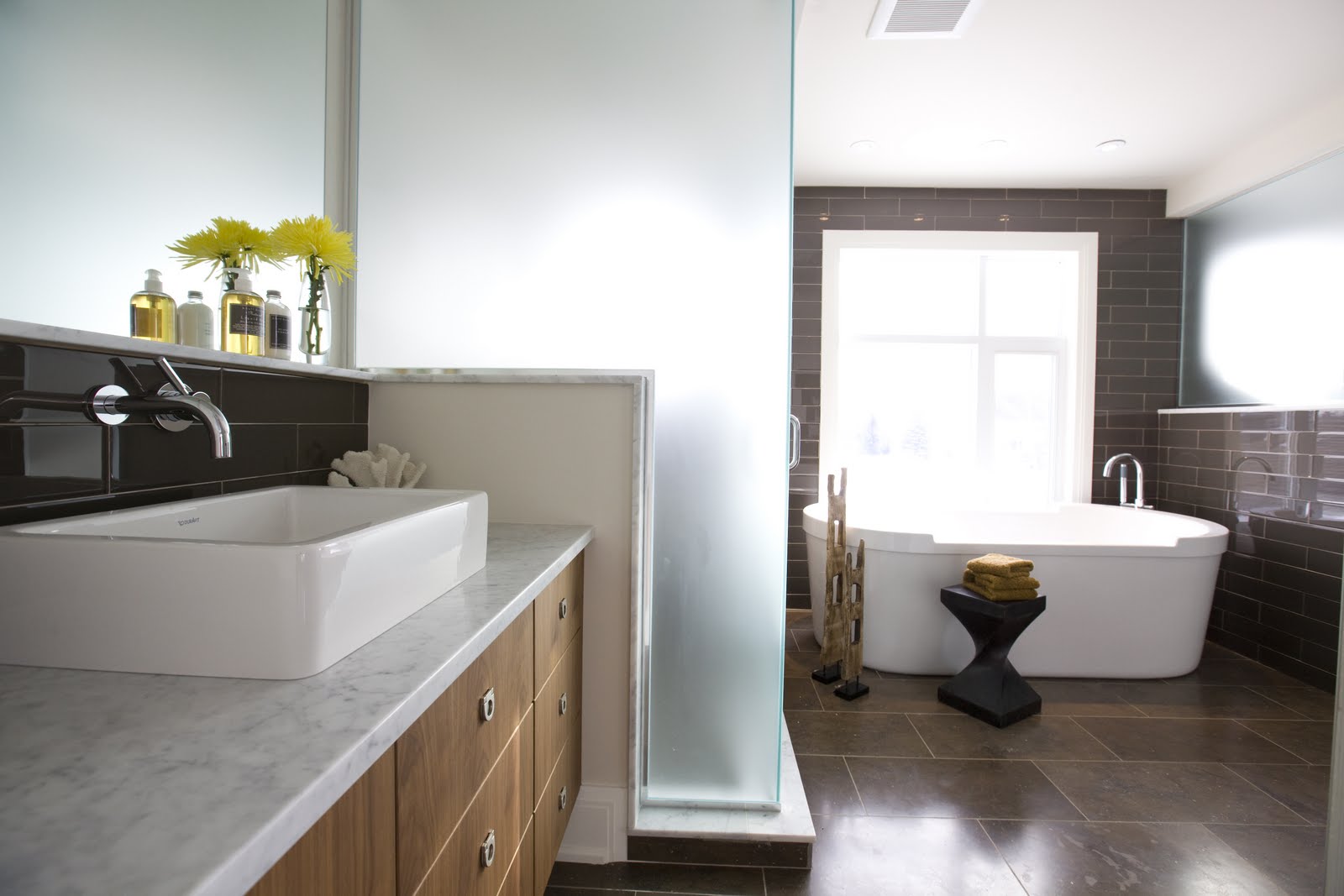 50 magnificent ultra modern bathroom tile ideas, photos ...