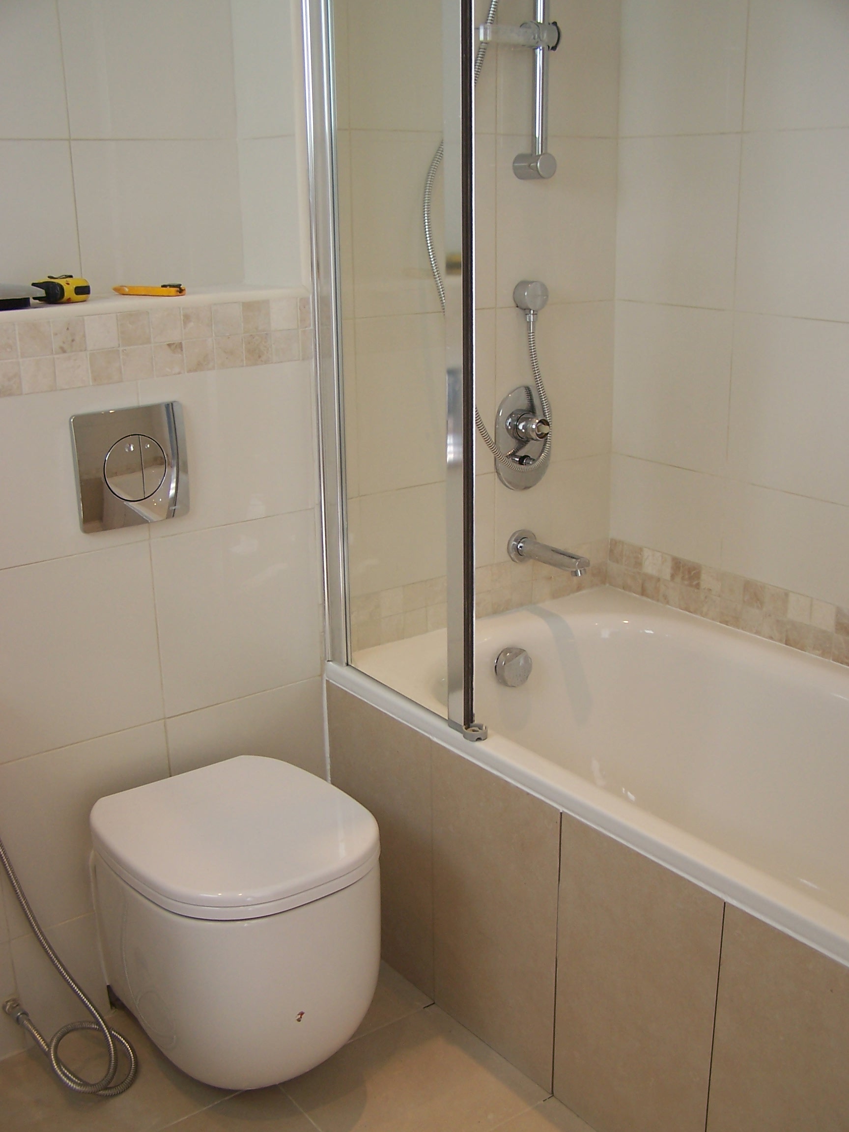drywall-cheap-than-tiles-bathroom-wall-texture