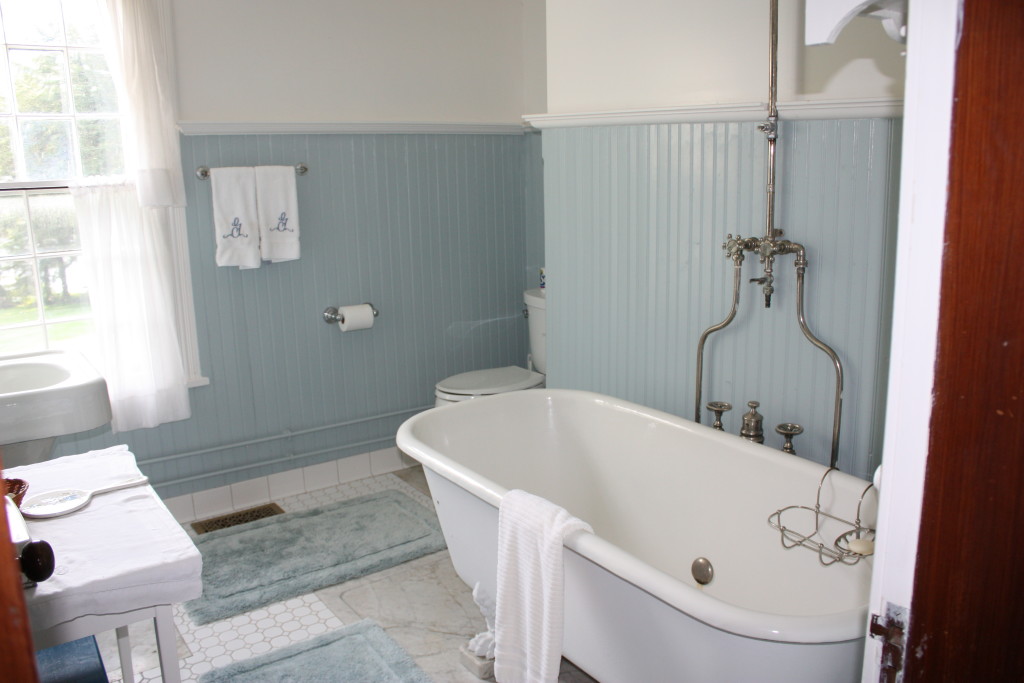 31 Great Pictures And Ideas Of Old Fashioned Bathroom Tile Designes