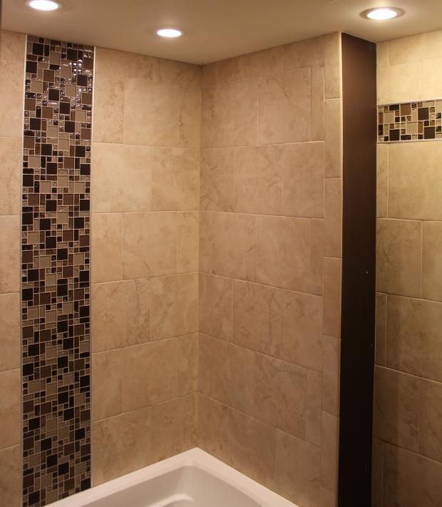 porcelain-tile-shower-mosaic-glass-borders