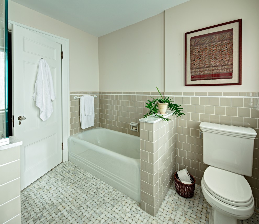 Stunning-Basketweave-Tile-decorating-ideas-for-Bathroom-Traditional-design-ideas-with-Stunning-4x4-tile-alcove