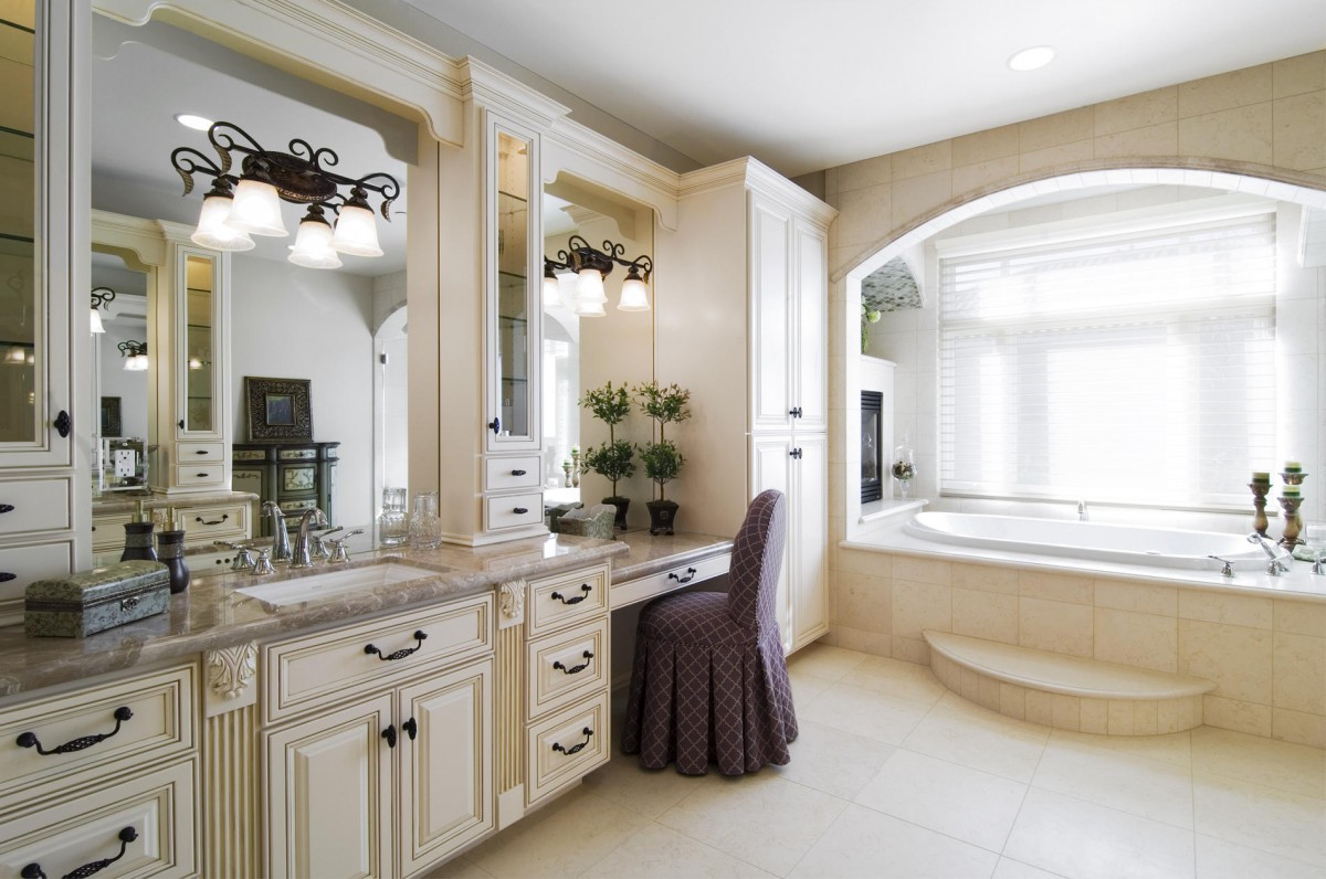 25 great ideas  and pictures of traditional bathroom  wall 