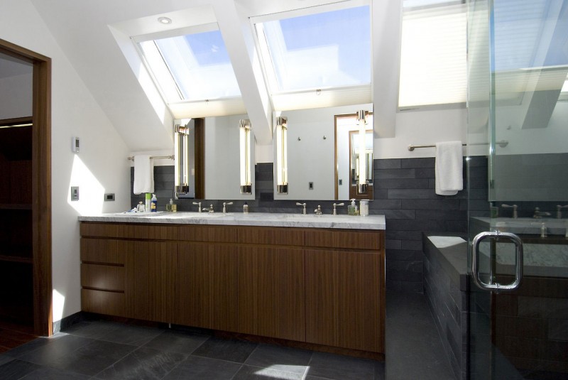 beautiful-slate-bathroom-floor