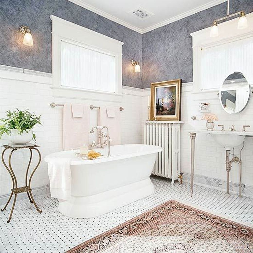 breathtaking-white-and-gray-colour-scheme-master-bathroom-ideas-in-traditional-style-with-sconces