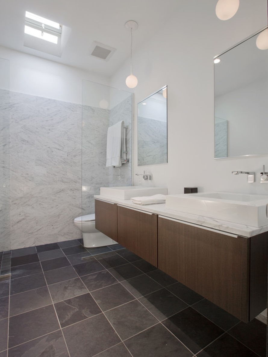 contemporary-bathroom_373