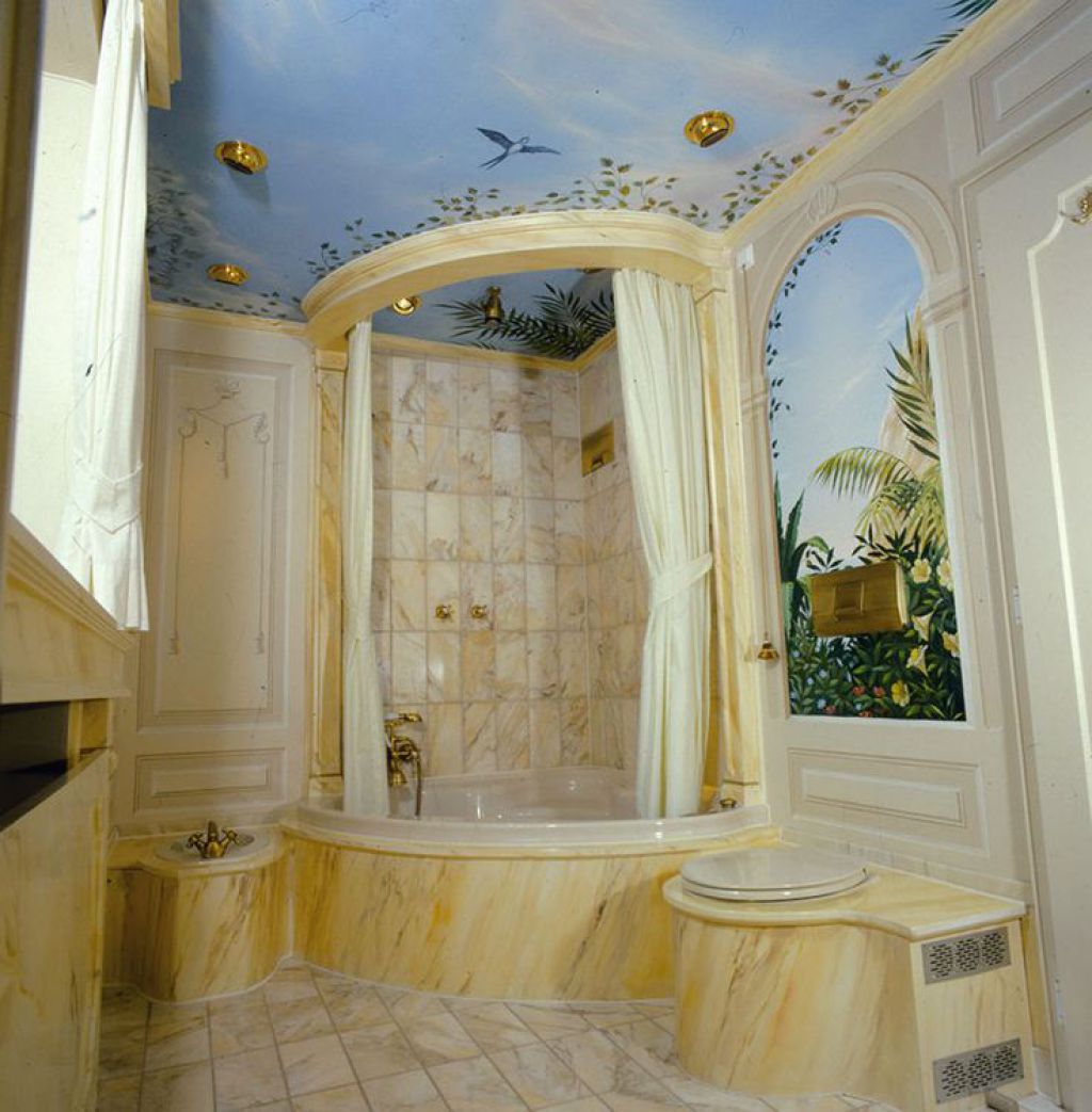 mural-bathroom-ceiling-design