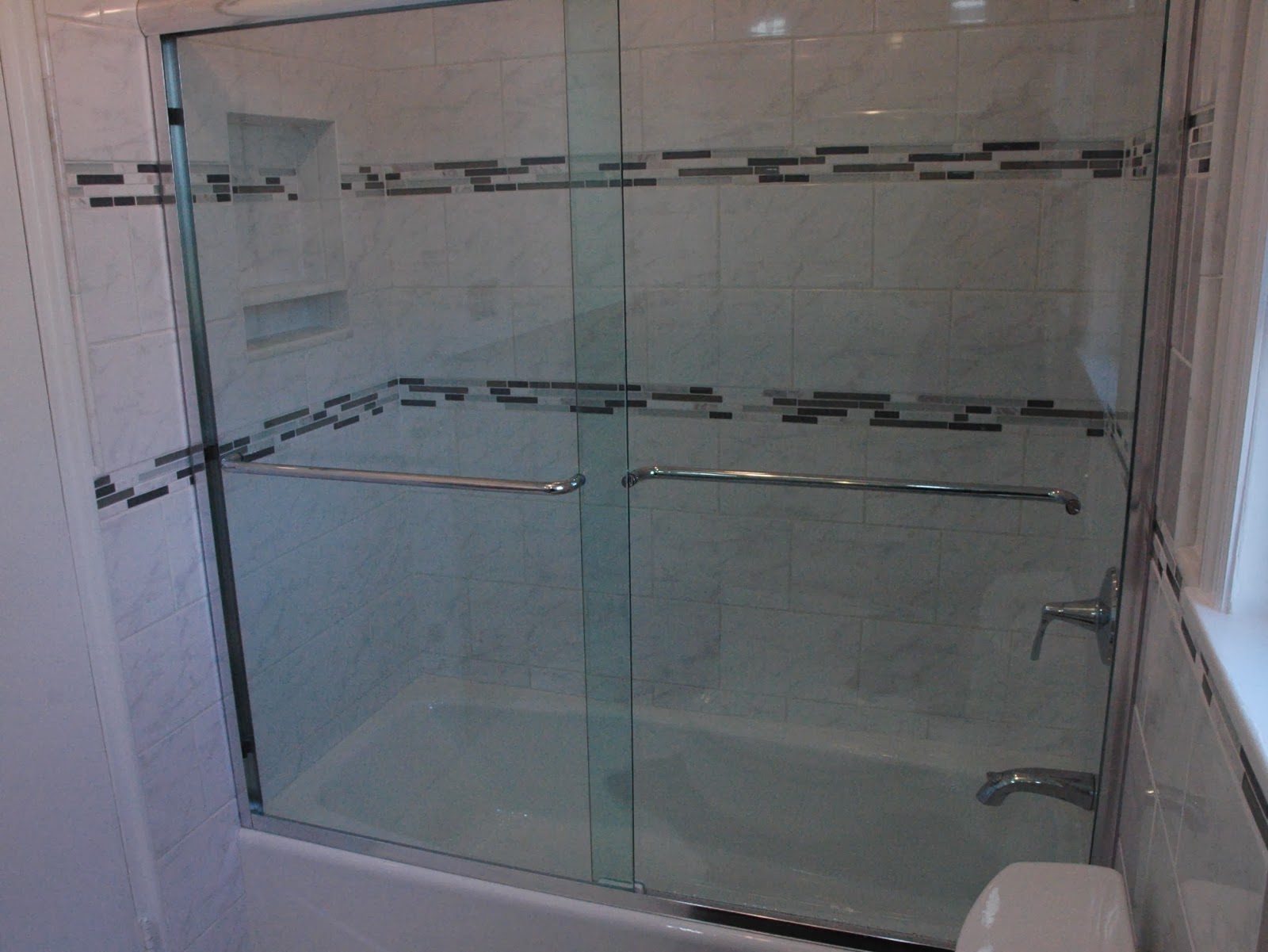 30 amazing ideas and pictures contemporary shower tile ...