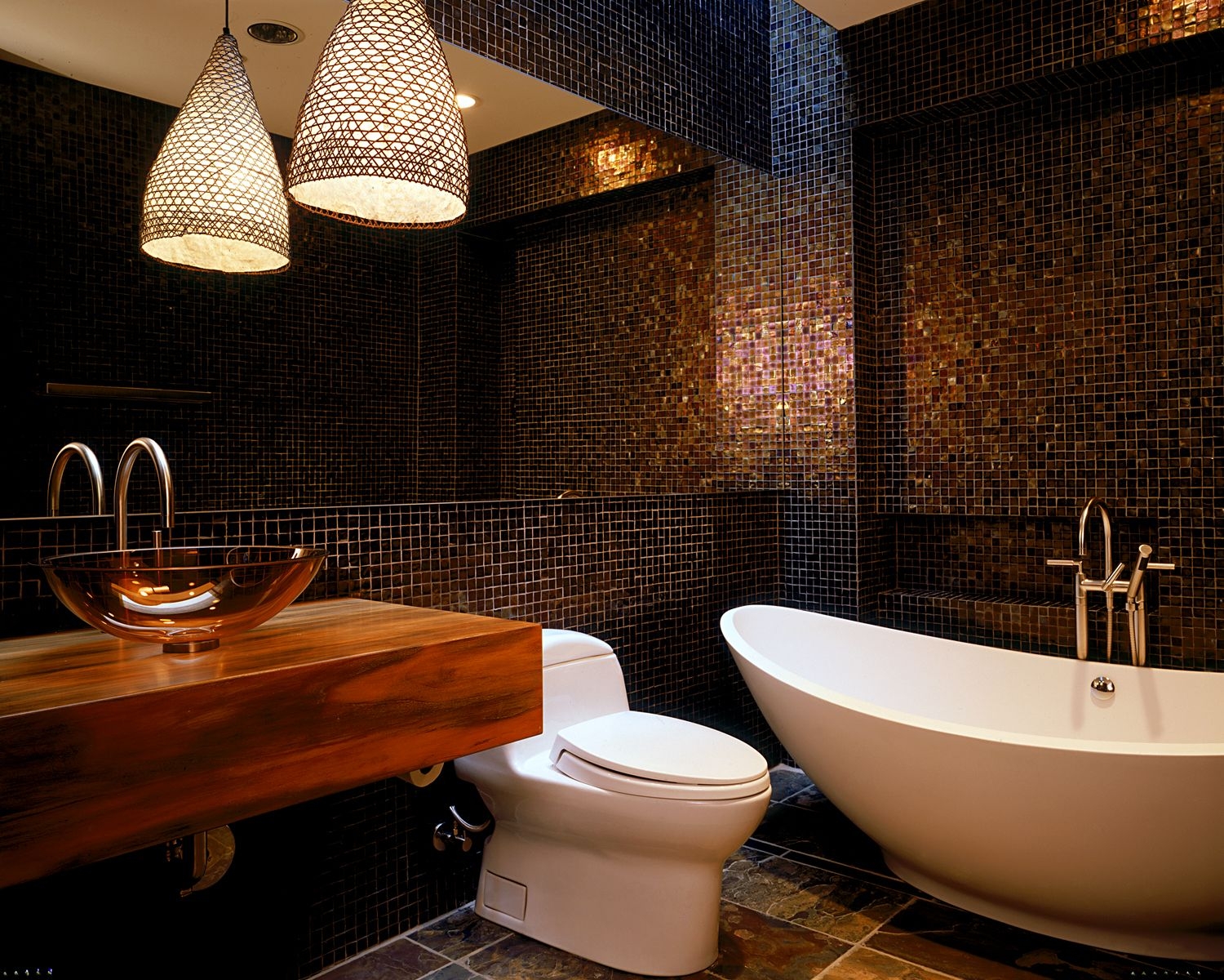 Adorable-ADDark-Mosaic-Tiles-Chic-Luxury-Bathroom-Designs-Idea